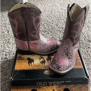 Cow girl toddler boots. Worn only once.
